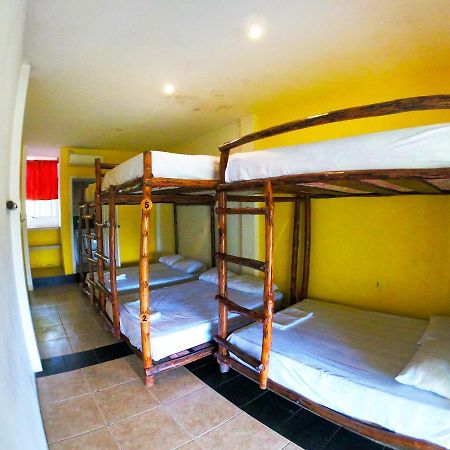 Kiwi Suites Hostel Монтаньїта Екстер'єр фото