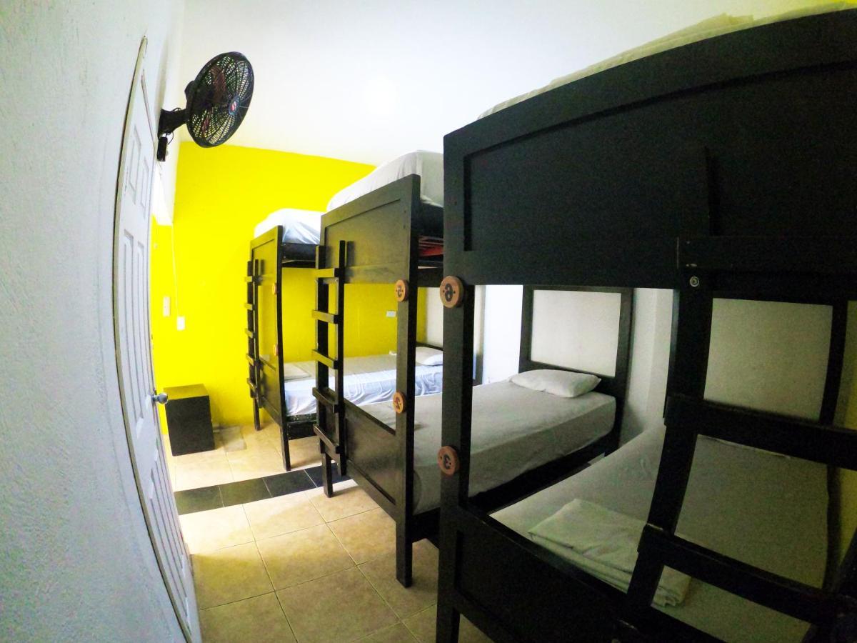 Kiwi Suites Hostel Монтаньїта Екстер'єр фото
