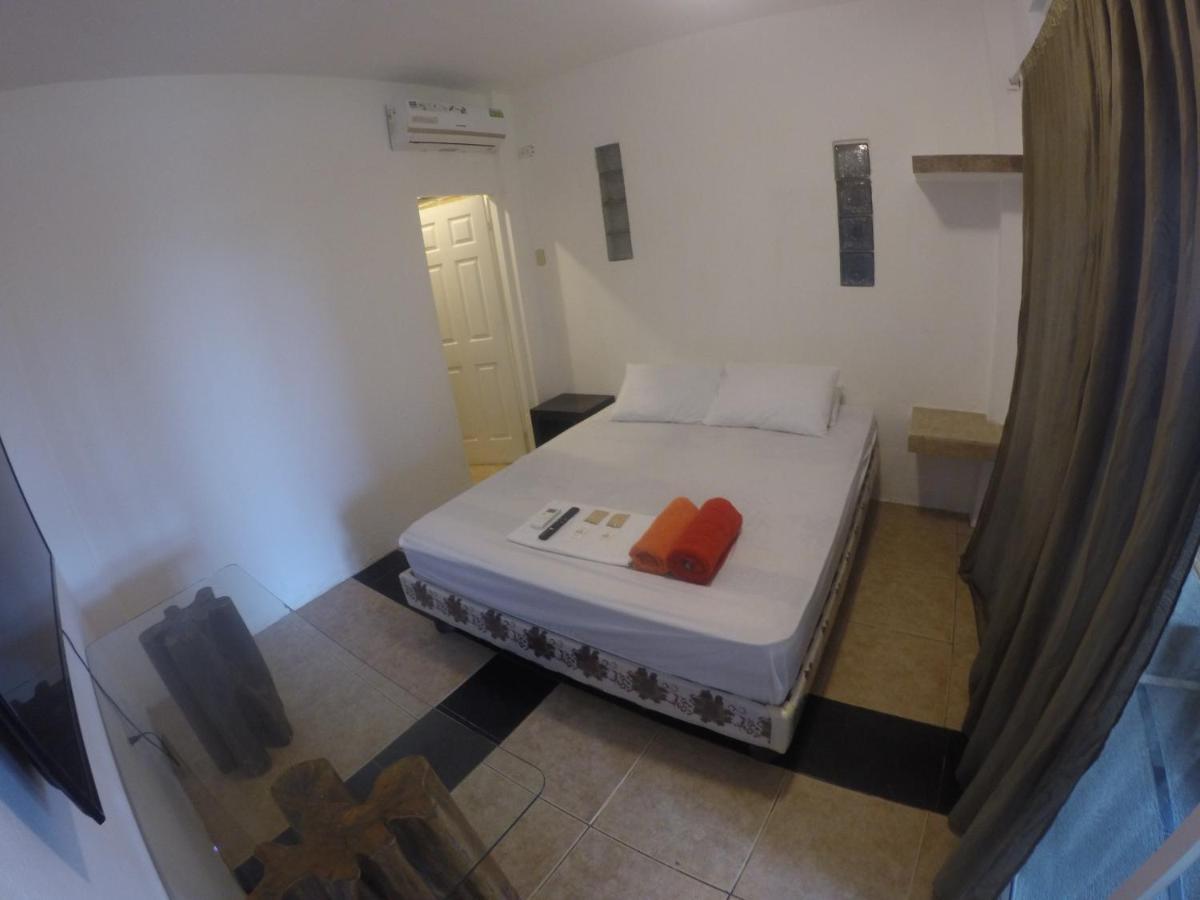 Kiwi Suites Hostel Монтаньїта Екстер'єр фото