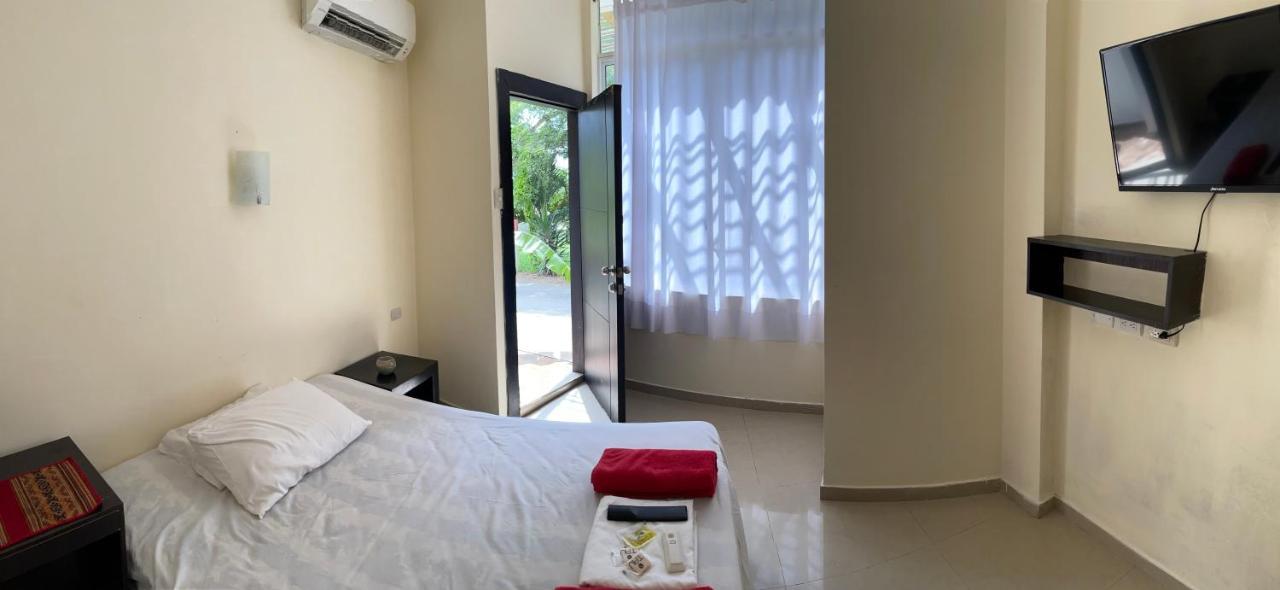 Kiwi Suites Hostel Монтаньїта Екстер'єр фото