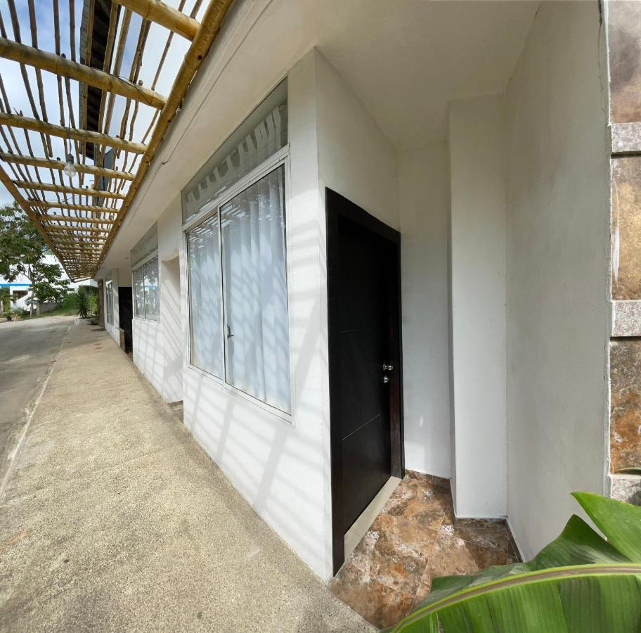 Kiwi Suites Hostel Монтаньїта Екстер'єр фото